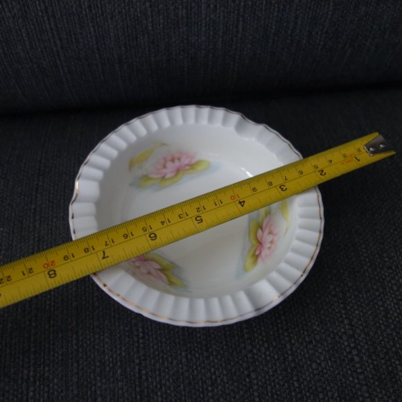 Vintage Ceramic Ash Tray - Picture 8 of 8